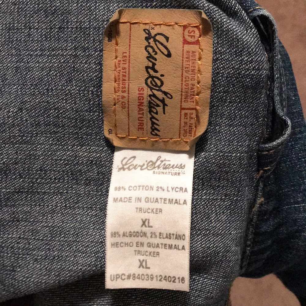 Levi’s Jean Jacket - Picture 3 of 3